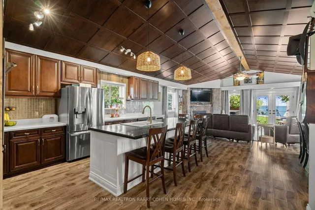 Additional image 8 of 16 Lakeshore Dr