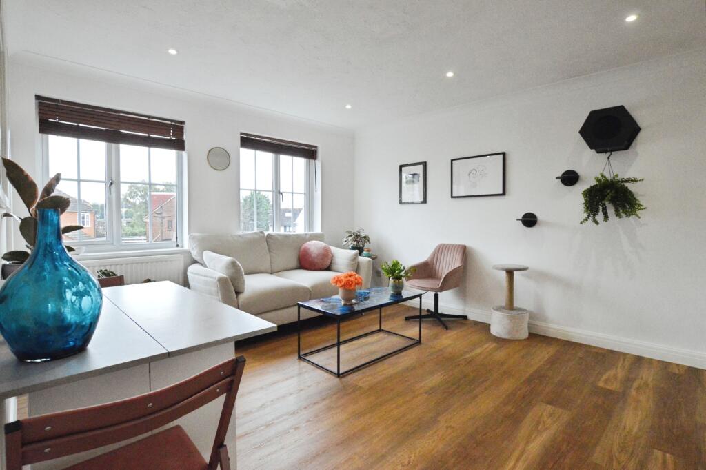 Additional image 3 of Hammers Gate, St Albans, AL2