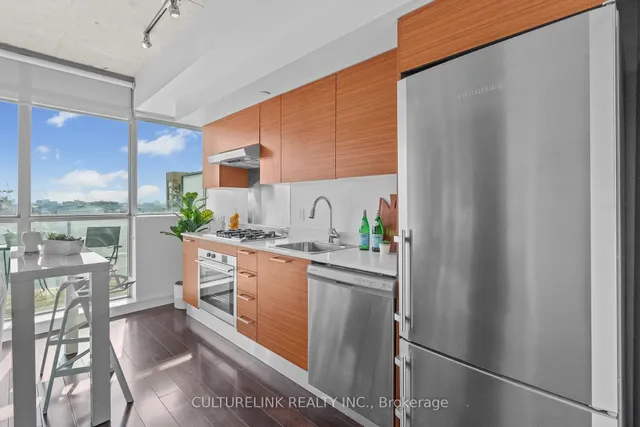 Additional image 2 of 375 King St Unit 1901