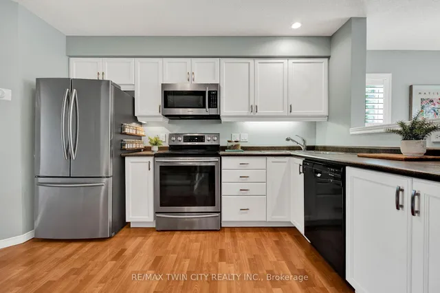 Additional image 10 of 162 EVERGLADE Cres