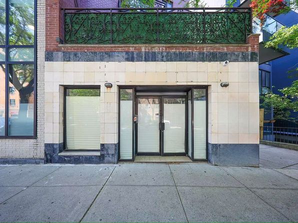 188 Woodpoint Rd #1C, Brooklyn, NY 11211