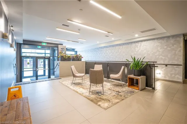 Additional image 4 of 690 King St Unit 602