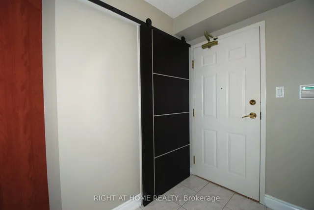 Additional image 23 of 18 Concorde Pl Unit 601