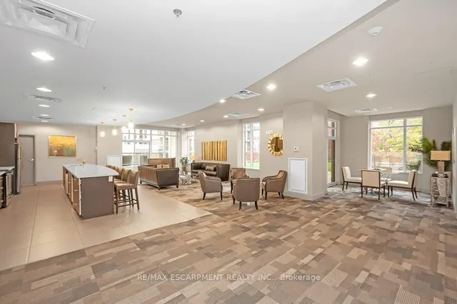 Additional image 28 of 90 Charlton Ave Unit 302