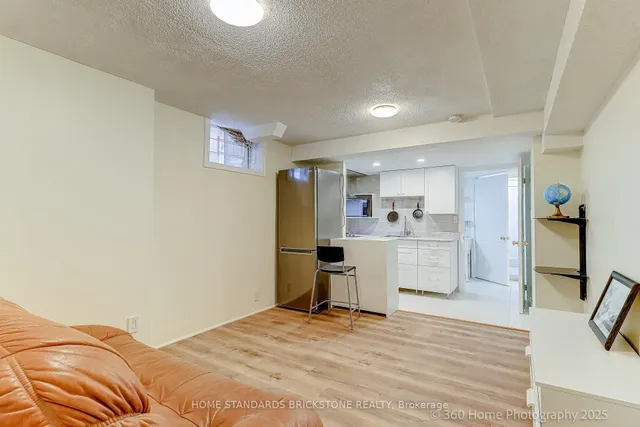 Additional image 23 of 16 Lansbury Dr