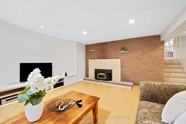 Additional image 27 of 8 Sunbridge Cres