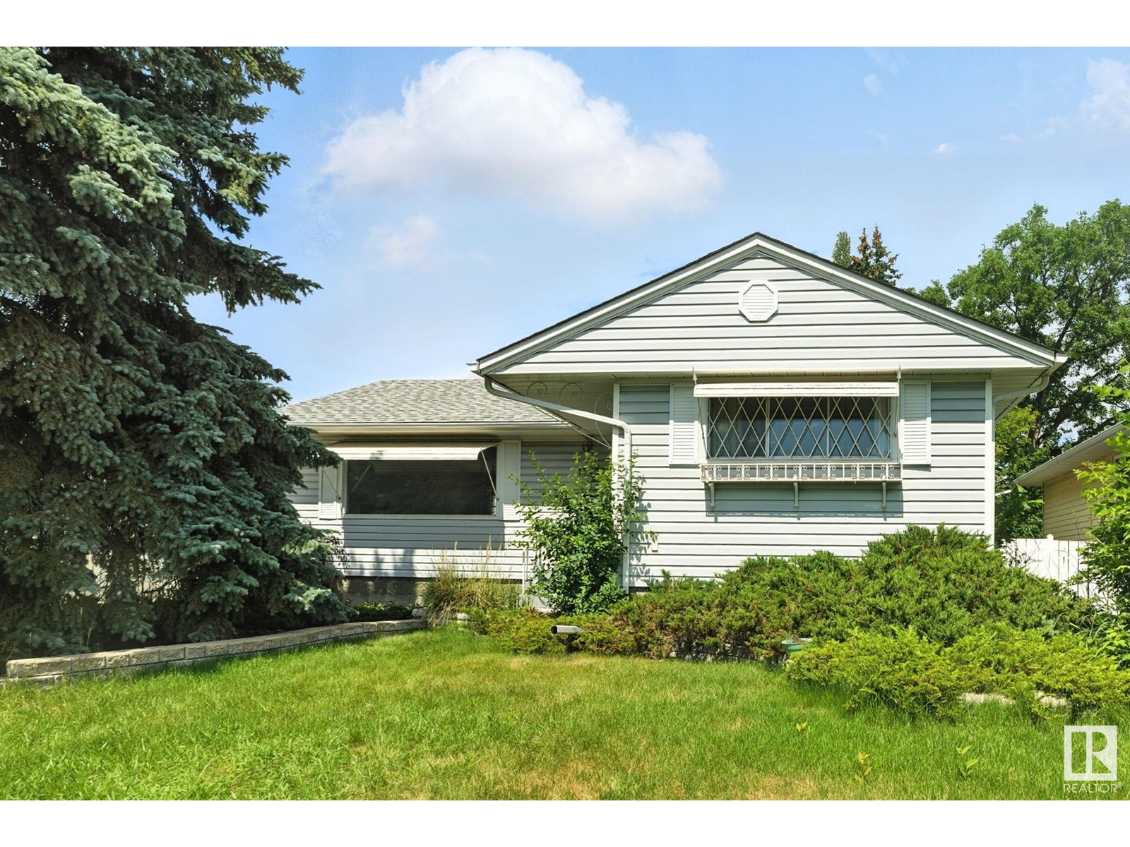 15934 94 AV NW|Edmonton, Alberta T5R5K8