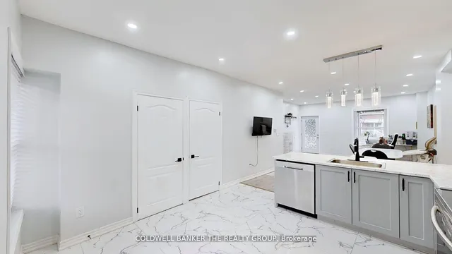 Additional image 14 of 194 Simcoe St