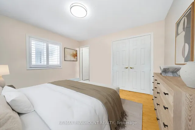 Additional image 12 of 11 Moonland Rd