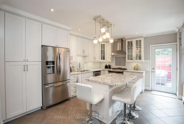 Additional image 11 of 167 NAPIER St