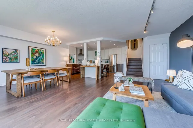 Additional image 15 of 33 Harbour Sq Unit 1032