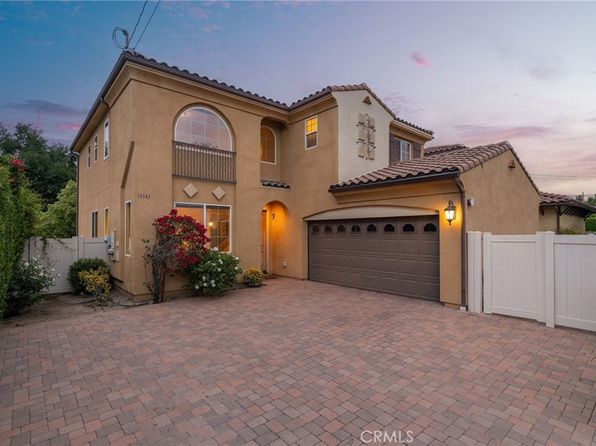 18141 Topham St, Tarzana, CA 91335