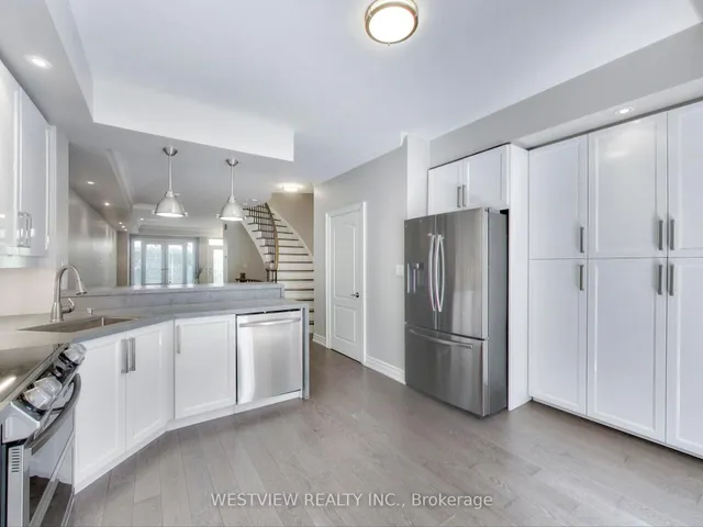 Additional image 34 of 2111 Lake Shore Blvd Unit TH7