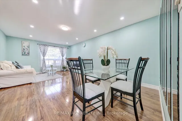 Additional image 16 of 88 Courtleigh Sq