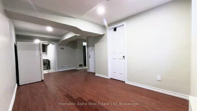 Additional image 3 of 3 Floribunda Cres