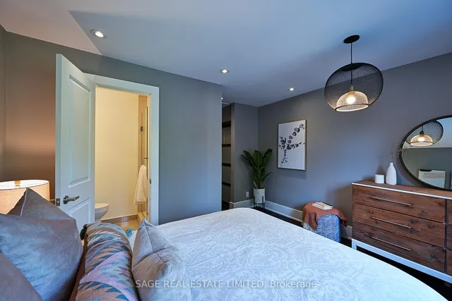 Additional image 14 of 408 Davisville Ave