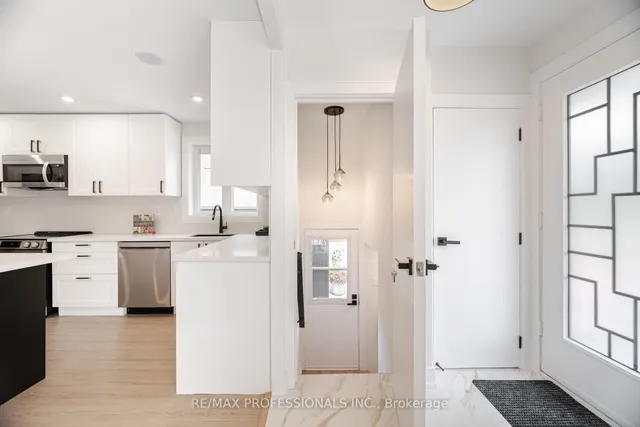 Additional image 28 of 4 Lloyd Manor Rd