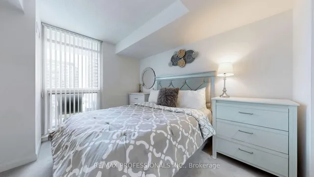 Additional image 19 of 235 Sherway Gardens Rd Unit 1702