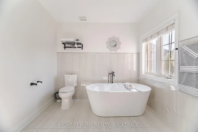 Additional image 27 of 2226 Viking Cres