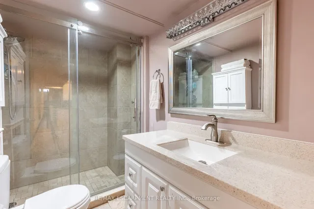 Additional image 40 of 40 Premier Rd