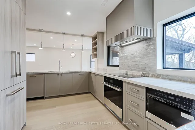 Additional image 25 of 324 Riverside Dr