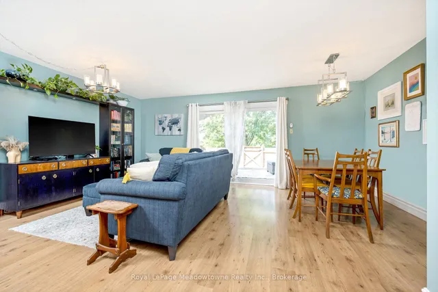 Additional image 11 of 633 Woodward Ave