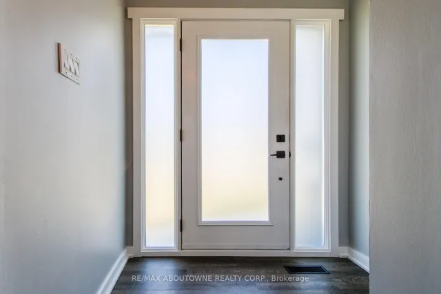 Additional image 7 of 626 Cape Ave