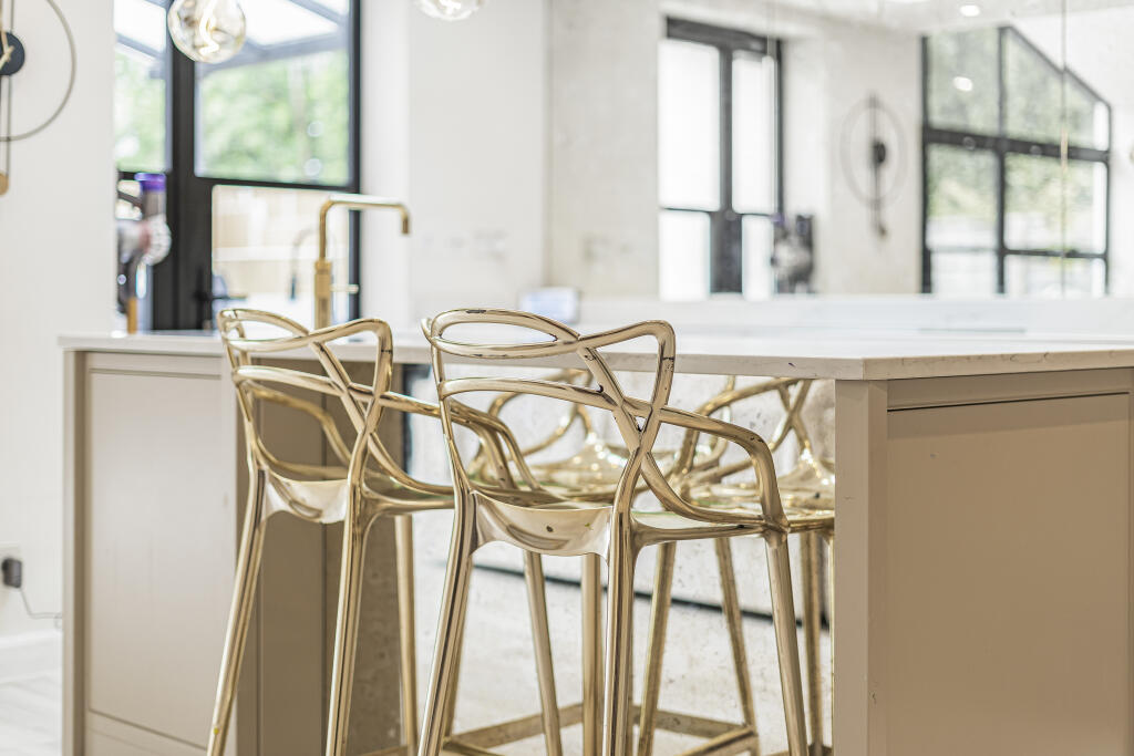 Additional image 16 of Watling Street, St Albans, AL1