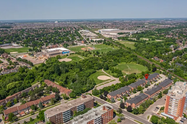 Additional image 35 of 120 Railroad St Unit 40