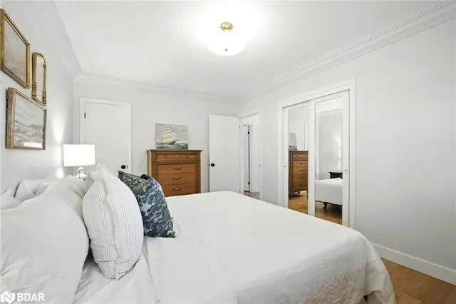 Additional image 20 of 247 Elmhurst Cres