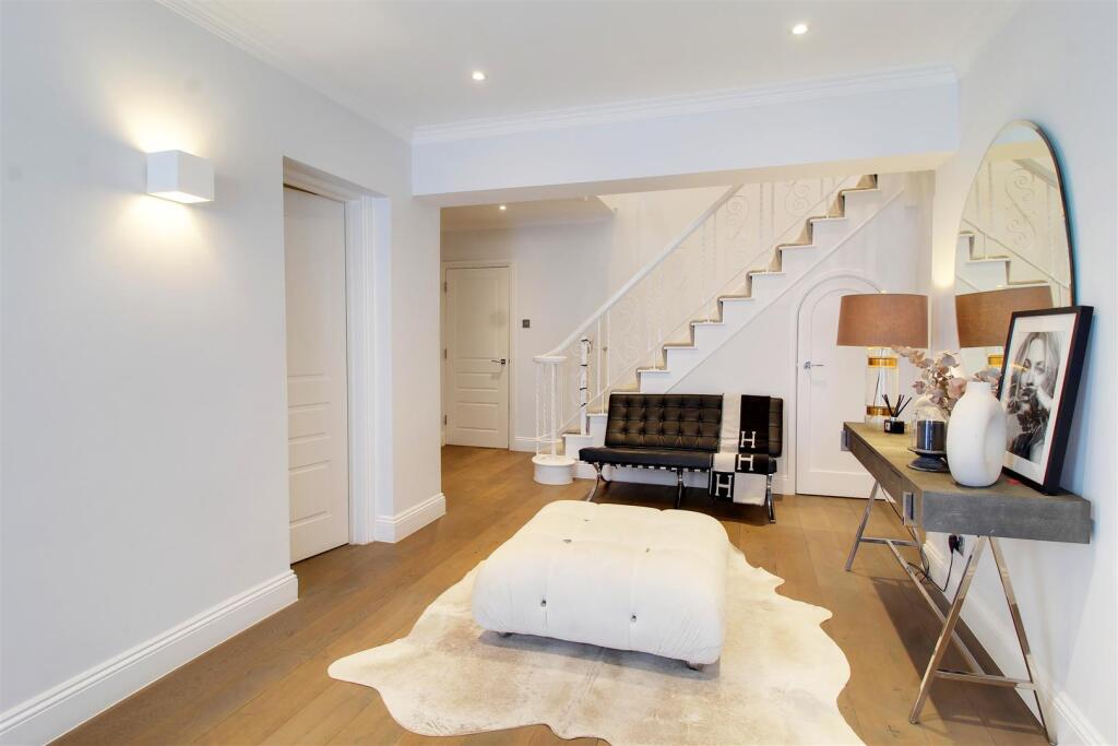 Additional image 20 of The Grove, Brookmans Park