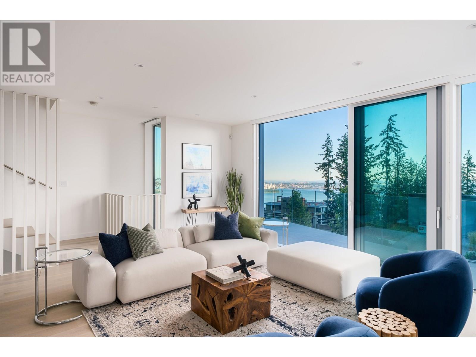 Primary image of 3317 CHIPPENDALE ROAD|West Vancouver, British Columbia V7S0B7