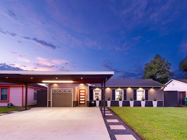 1838 Saxon Dr, Houston, TX 77018