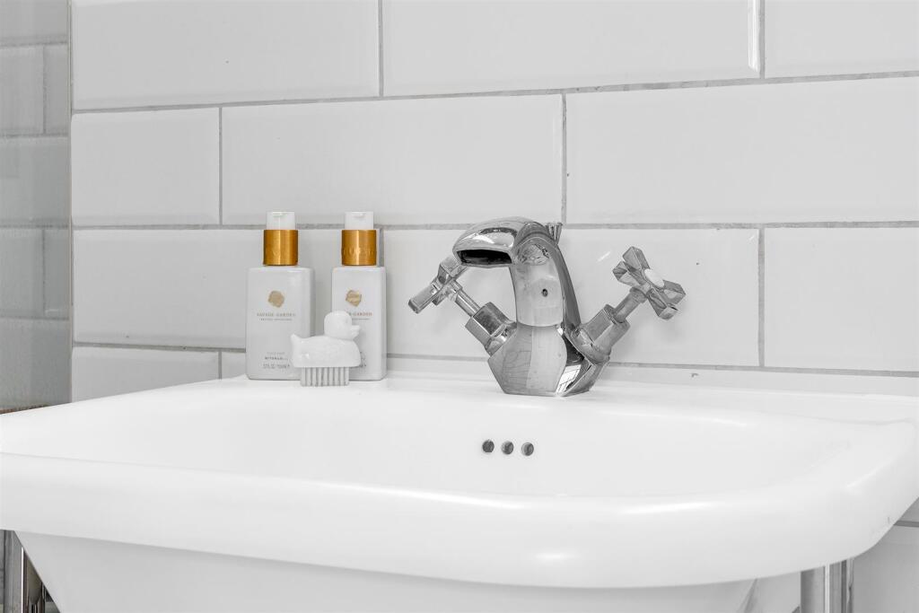 Additional image 9 of Broadwater Road, Welwyn Garden City