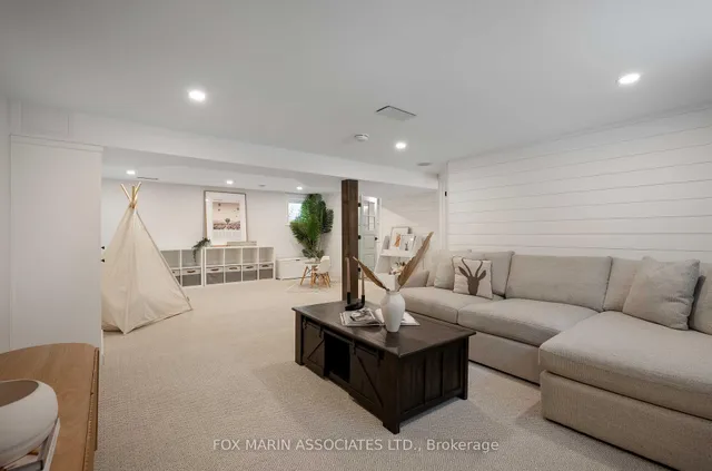 Additional image 41 of 148 Scarboro Cres