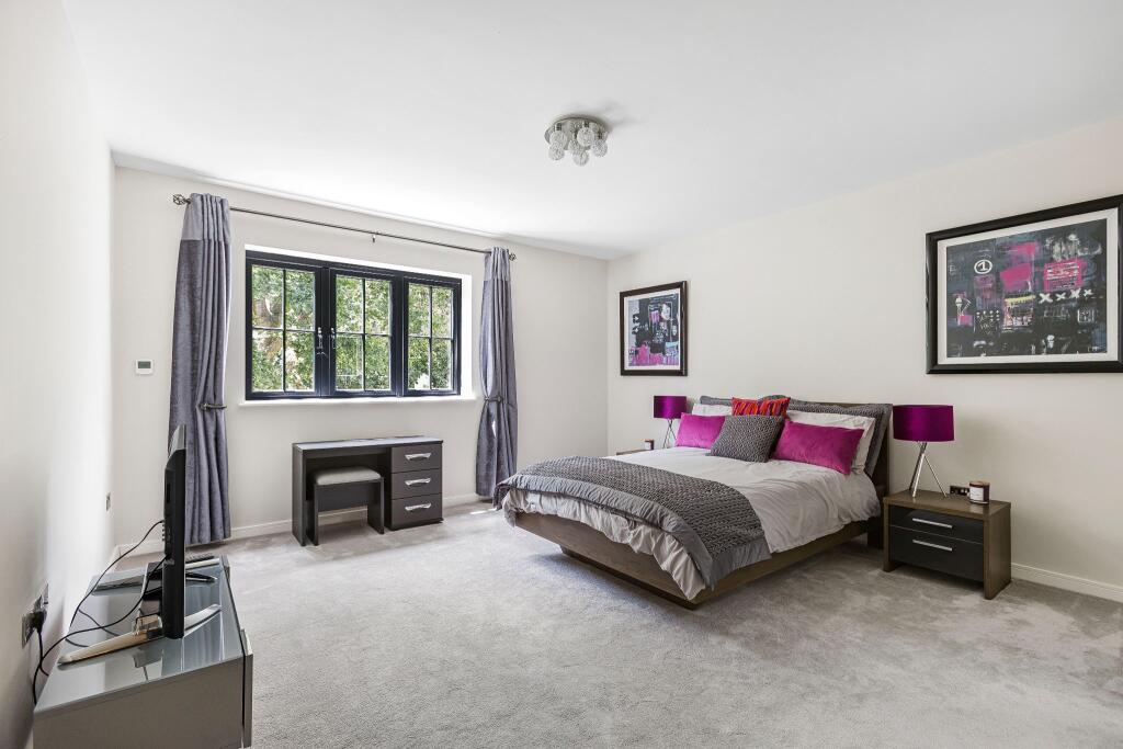 Additional image 22 of Pine Grove, Brookmans Park, AL9