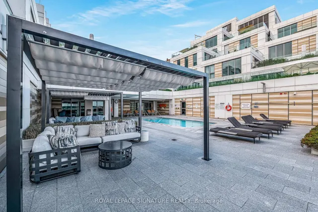 Additional image 30 of 118 Merchants' Wharf Unit 517