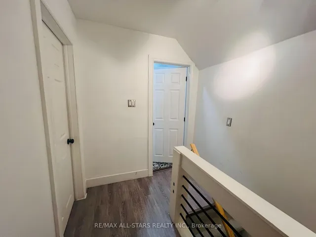 Additional image 30 of 47 Douglas Ave