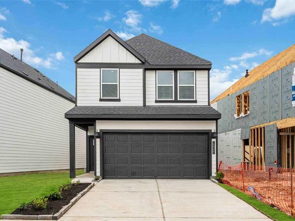 2905 Crown Gate Dr, Houston, TX 77047
