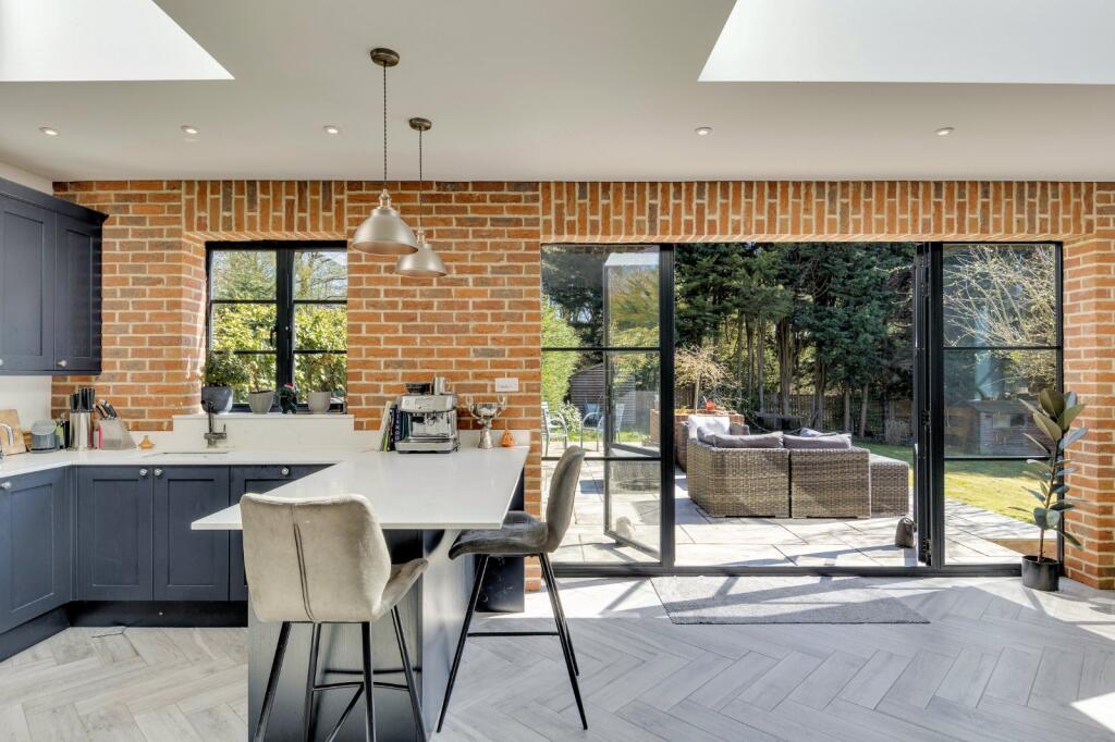 Additional image 6 of Hillside Way, Oaklands, Welwyn, Hertfordshire, AL6