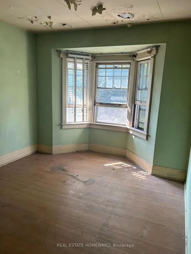 Additional image 5 of 28 Richard Ave