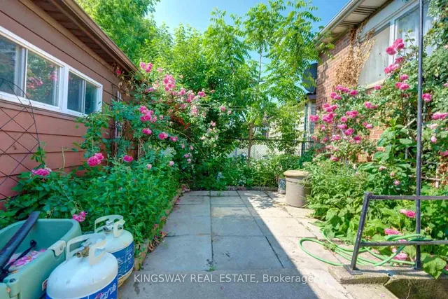 Additional image 26 of 136 Connaught Ave