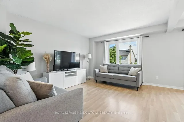 Additional image 9 of 3 Lyton Cres