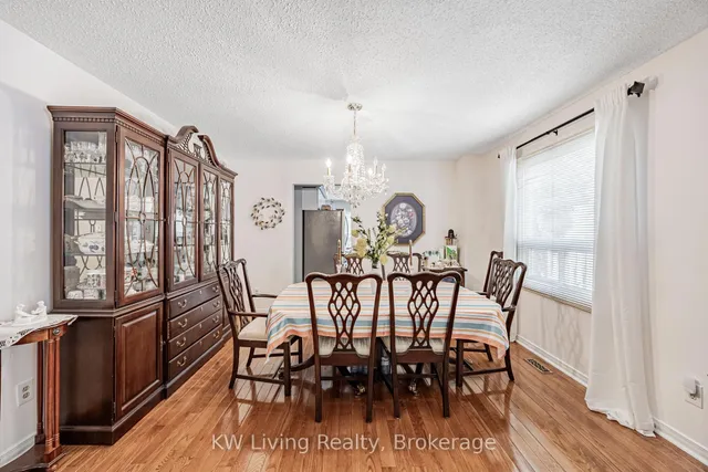 Additional image 5 of 35 Roxanne Cres