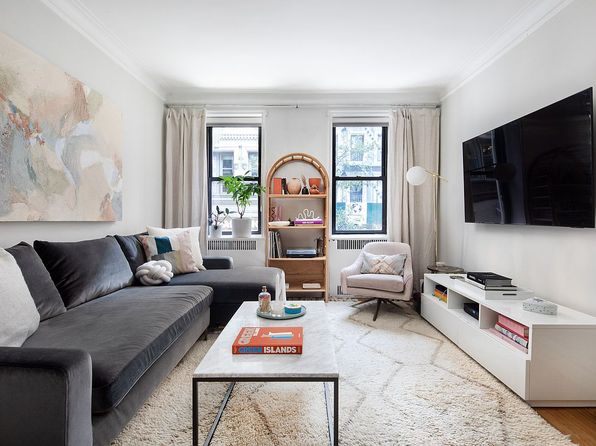 225 W 25th St, New York, NY 