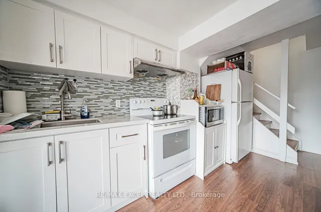 Additional image 49 of 106 Alexmuir Blvd