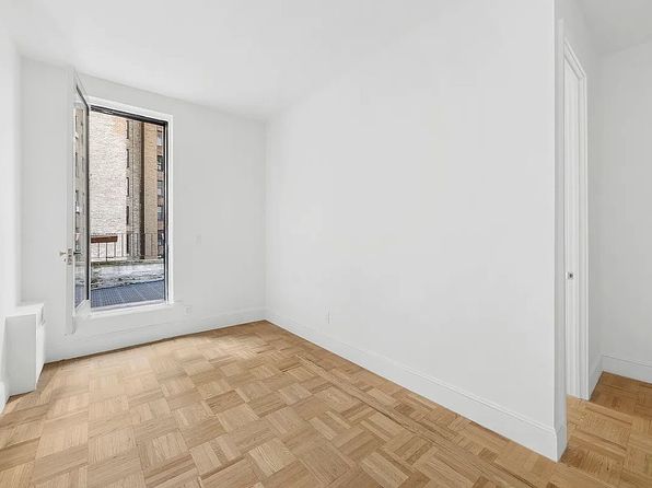 132 W 80th St APT 4R, New York, NY 10024