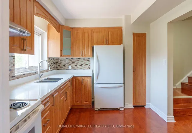 Additional image 8 of 43 Lexington Ave Unit 40