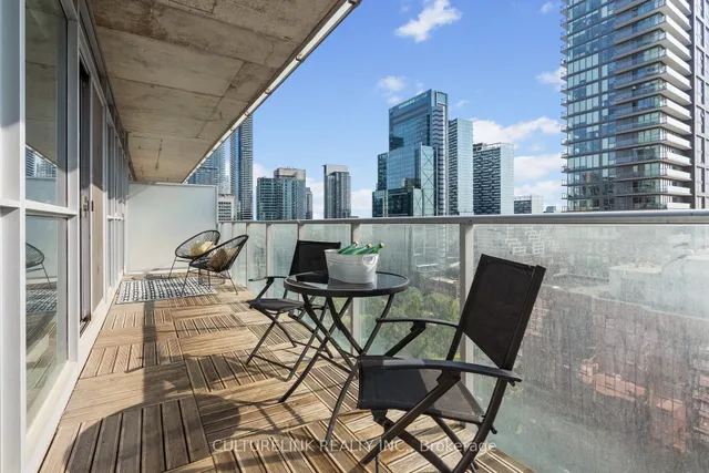 Additional image 10 of 375 King St Unit 1901