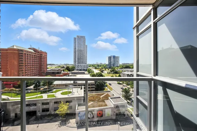 Additional image 25 of 135 Village Green Sq Unit 822